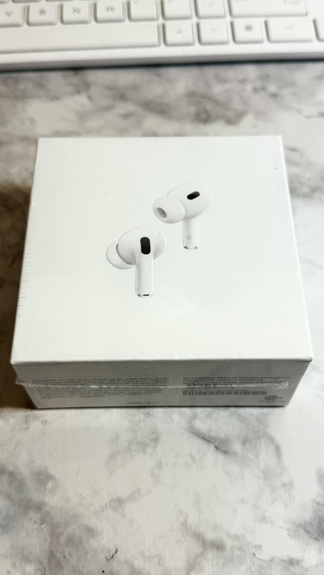 AirPods Pro (2 Generation) SERIAL NUMBER *