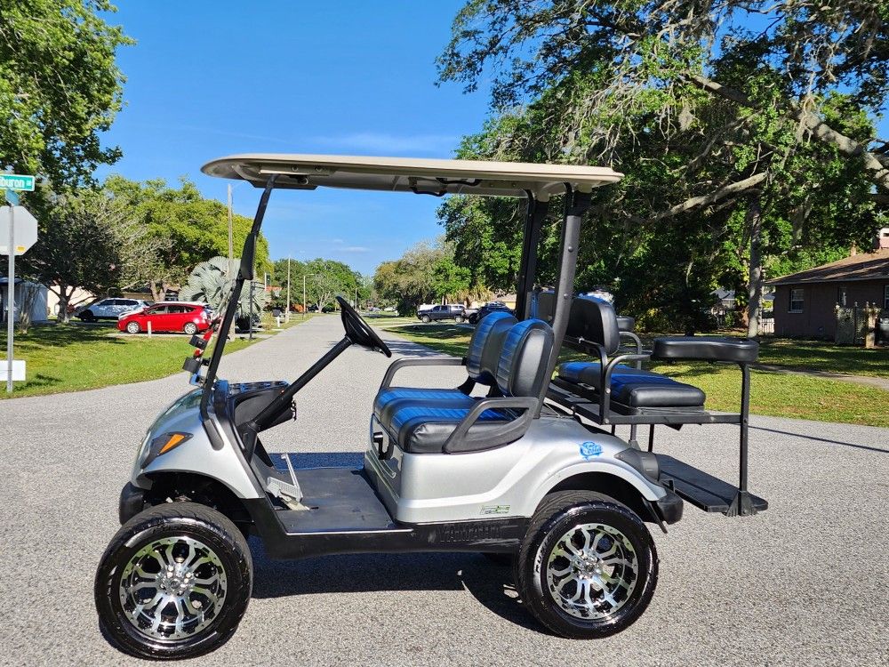 Lifted 2014 Yamaha Gas Powered Golf Cart