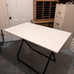 Adjustable Desk - Good Condition 