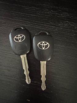 Toyota Tacoma keys