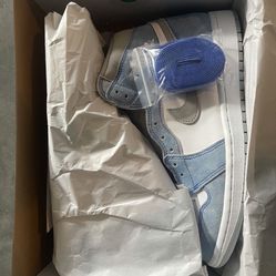 Jordan 1 Hyper Royal Sz 10