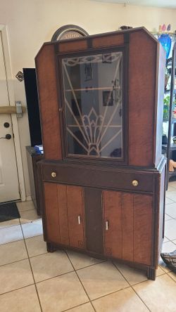 Art Deco China Cabinet