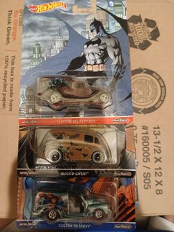 Premium Hot Wheels Batman/ Superman