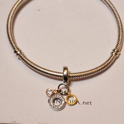 Pandora Bracelet With Charm 💯 %silver 9.25 