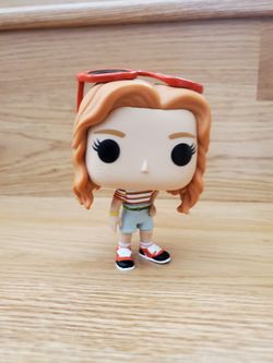 Stranger Things Max Season 3 Mall Outfit Funko Pop! Vinyl Figure