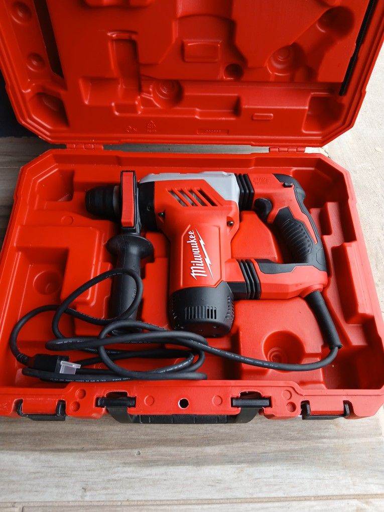SDS ROTARY HAMMER DRILL MILWAUKEE 