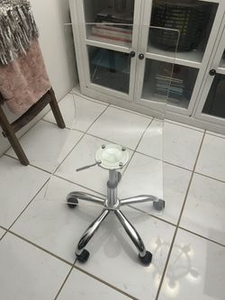 Acrylic Office Chair On Wheels