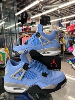 Women’s Air Jordan 4 Retro University Blue