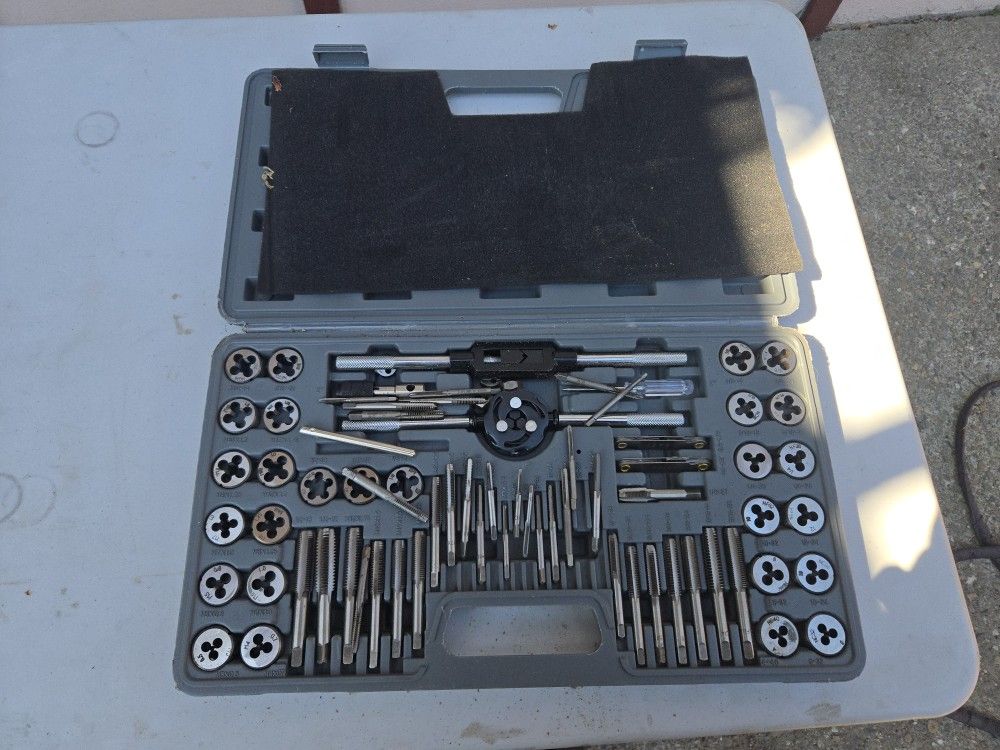 Tap and die Set