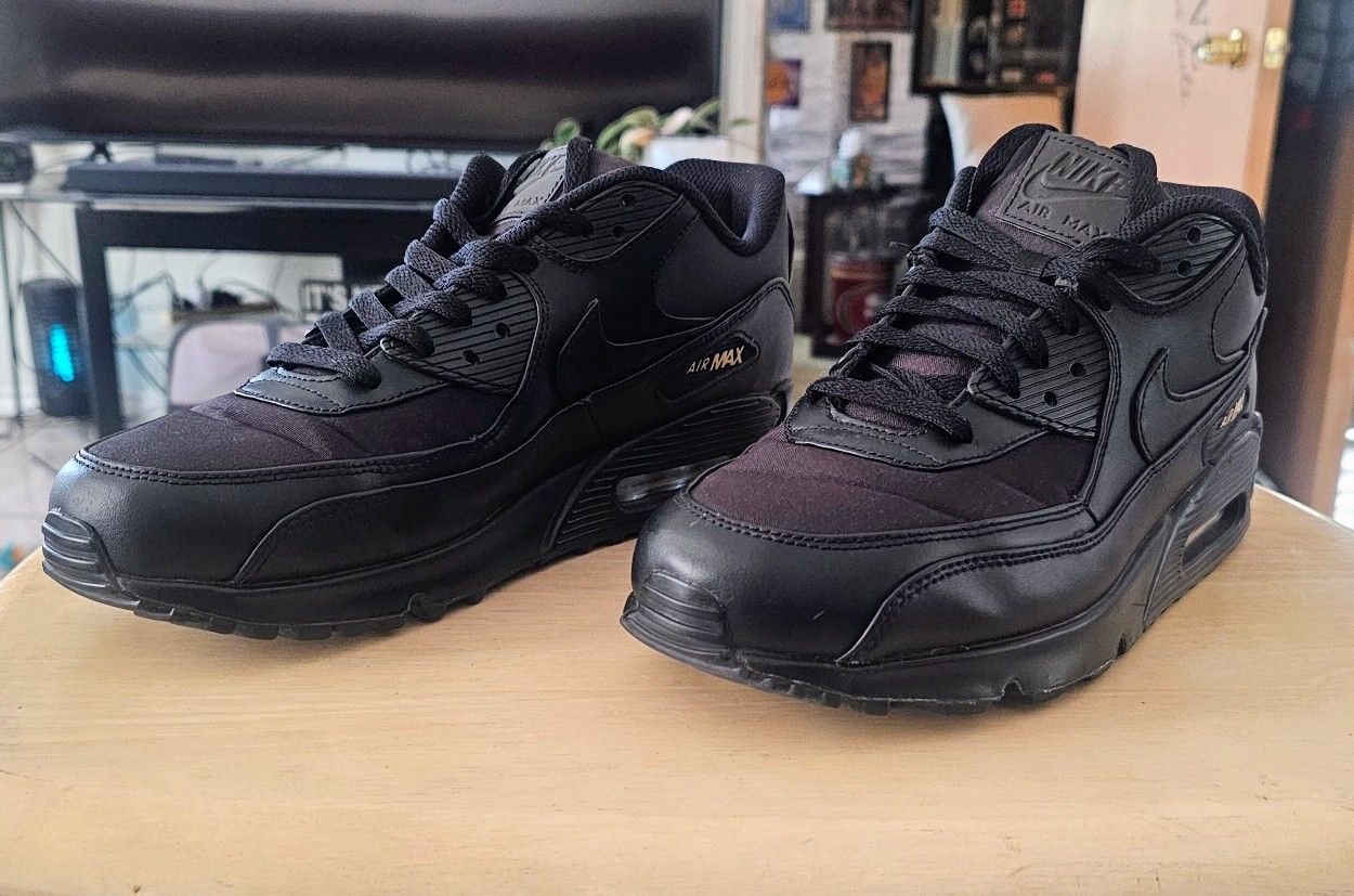 Nike Air Max. Size 11