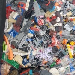 Lego's UP FOR SALE!! 20lbs Lego ,city,Star Wars,