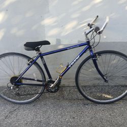 Men's 700c Trek 750 Hybrid Bike From The 90's 