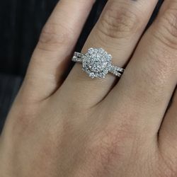14K White Gold 1 Carat Diamond Engagement Ring – Size 7