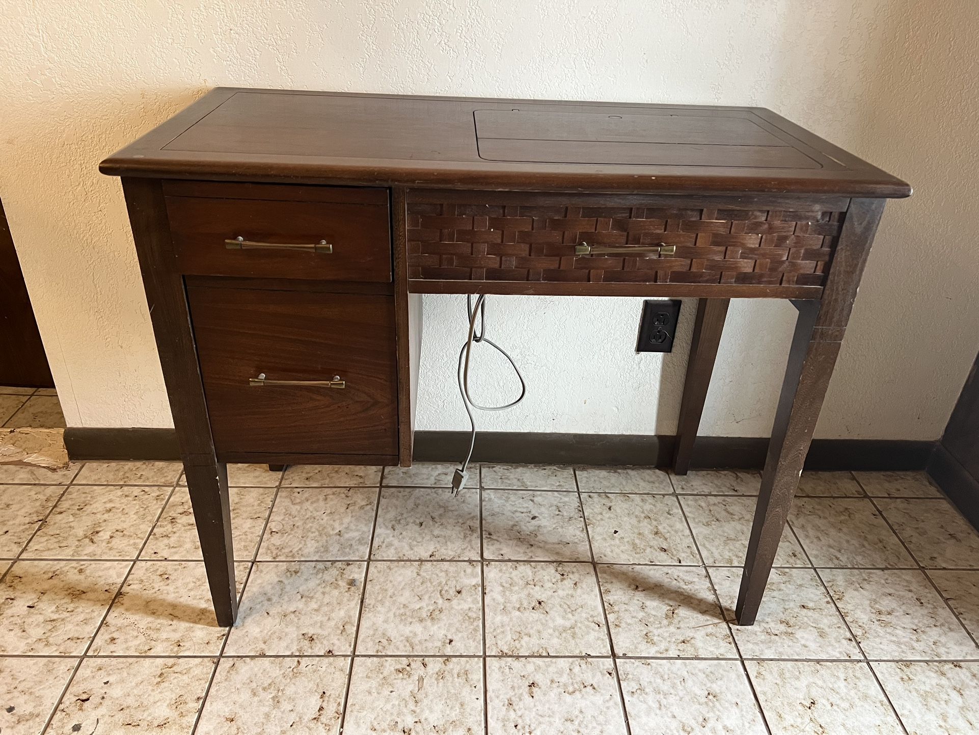 Sewing Machine Table