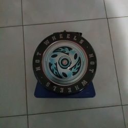 2000 Hot Wheels Metal Lunchbox with Thermos