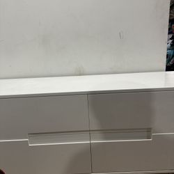 white tv stand or cabinets (USED)