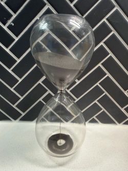 Hour glass