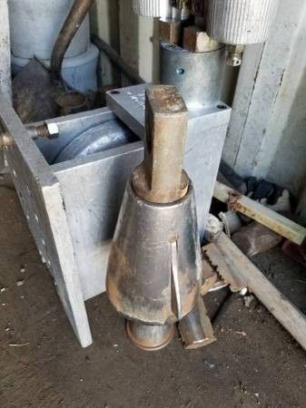 Tric X30 pipebursting equipment, trenchless sewer lateral replacement, pipe bursting,