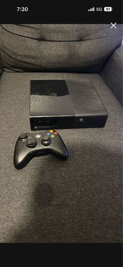 Xbox360 Slim And Controller