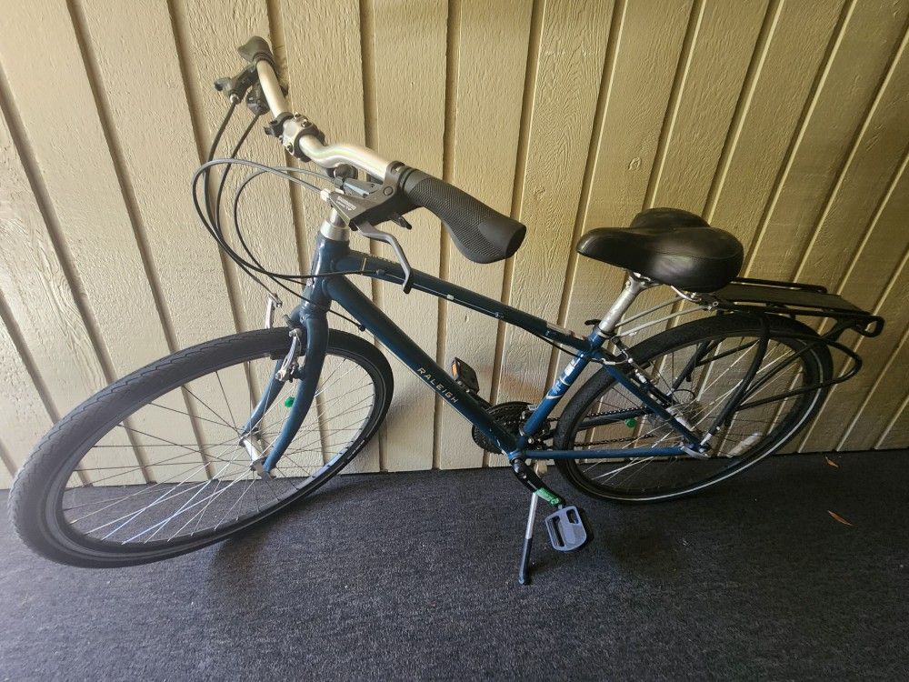 Raleigh Cruise Speed/Off-Road Bike