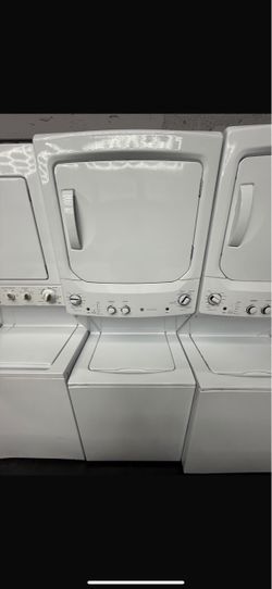 Ge Laundry Stackable Washer and Dryer / Lavadora y Secadora