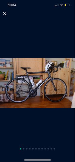 Road bike ( Focus ) carbon
