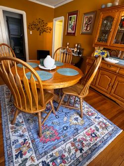 Oak hutch and dining table set
