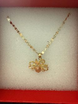 Mother’s Day gold jewelry