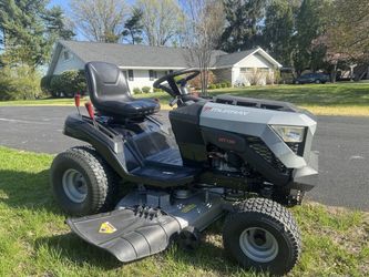 Riding lawnmower