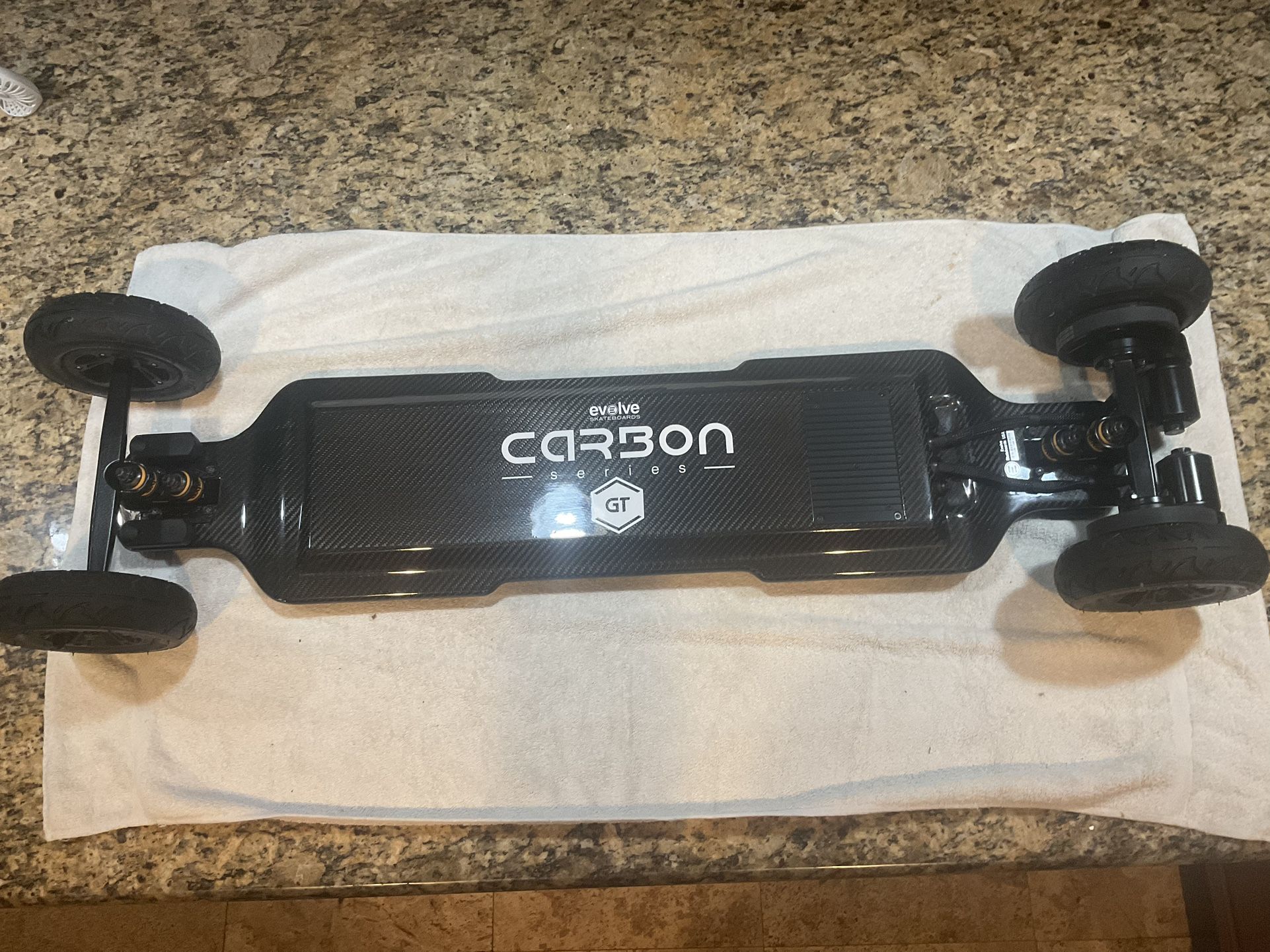 Evolve skateboard USA carbon series GT