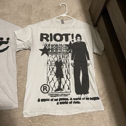 Riot Tee