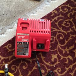 Milwaukee M18 Charger 
