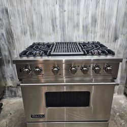 5 Series 36in Viking Range 4 Burners & Grill Natural Gas (Conversion Available)