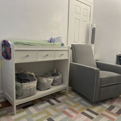 Pottery Barn Kids Changing Table 
