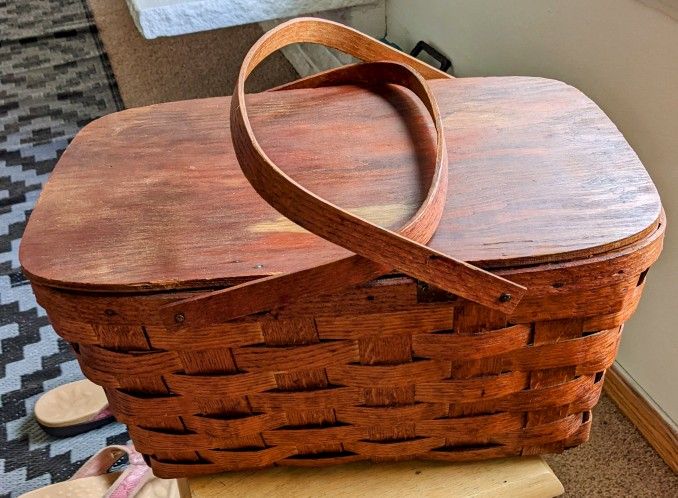 1940s Picnic Basket