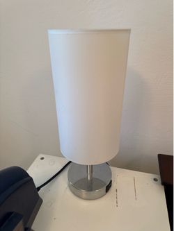 Bedside lamp / usb port / dimmable / touch control