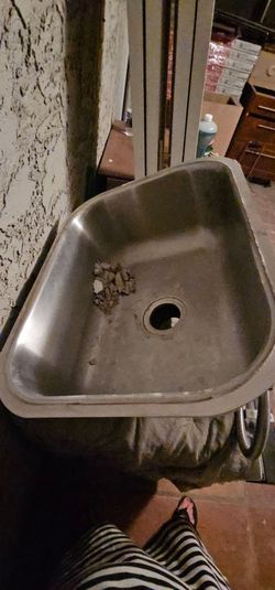 Kitchen sink and faucet