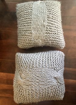 Knit pillows 