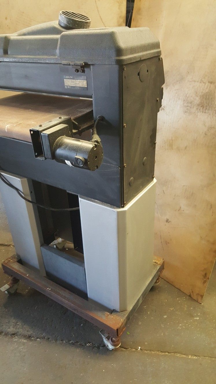 Delta X5 18x36" Drum Sander Model 31260X On Casters for Sale in Los