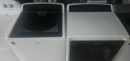 Whirlpool Gloss White Cabrio Washer And Electric Dryer Set