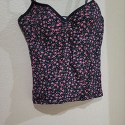 Tank Top Size Medium Roses/floral