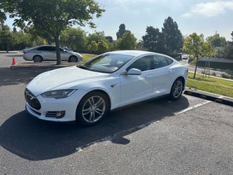 2014 Tesla Model S  free supercharging
