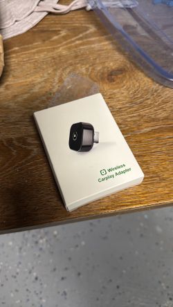 Wireless car play adapter