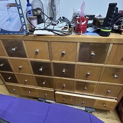 8 drawers dresser
