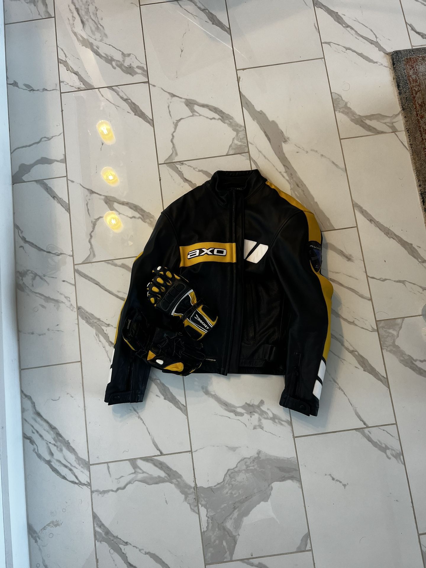 Alpinestars AXO Vintage Italian Leather Jacket In Yellow With Gloves To Match Size M