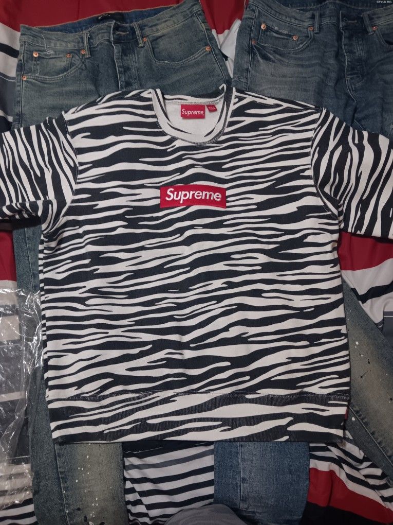 Supreme Sweater