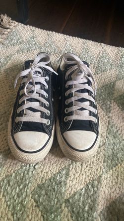 Converse chuck Taylor’s all star low top sneakers