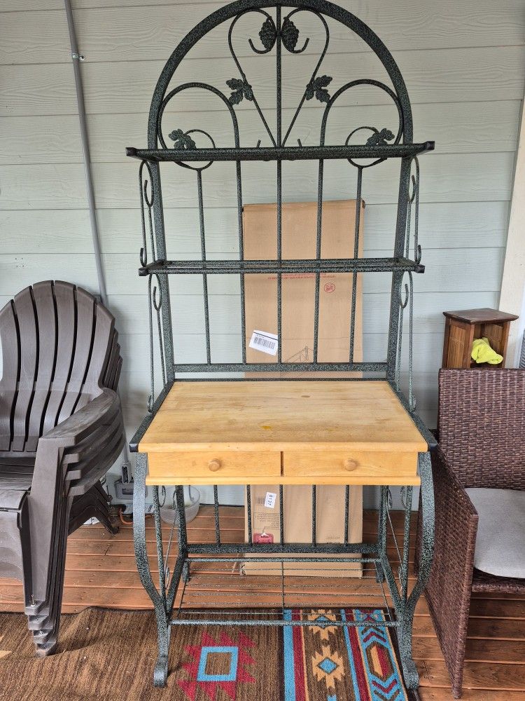 Bakers Rack, Good Condition