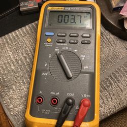 FLUKE 87 III Digital Multimeter 