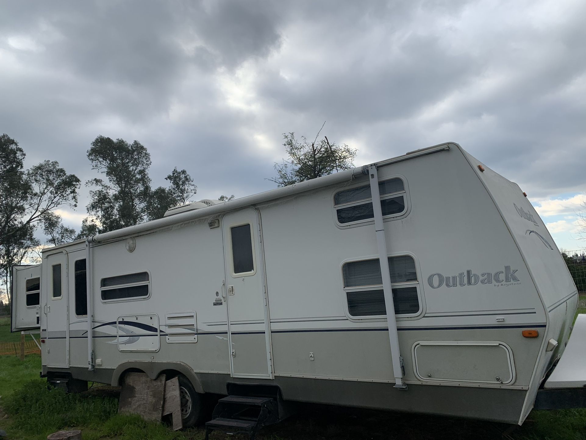 2004 Keystone Outback 28RSS